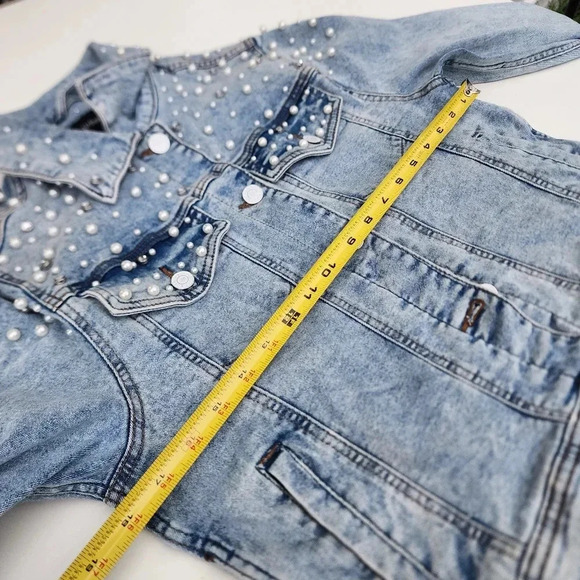 Urban Closet Women's Jewel Beaded Stretch Denim Jacket Crop Light Wash Sz S - Picture 11 of 13